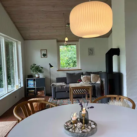 Schönes Sommerhaus, Nähe Des Besten Strandes